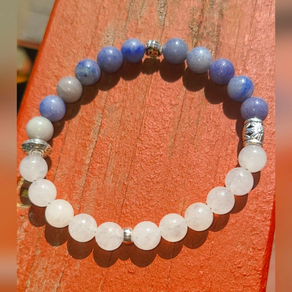 Lapis lazuli & clear crystal quartz braclet
